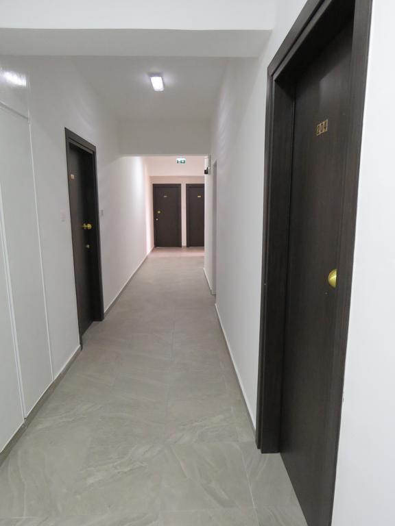 Polyxeni Hotel Apartments Limassol Exterior foto