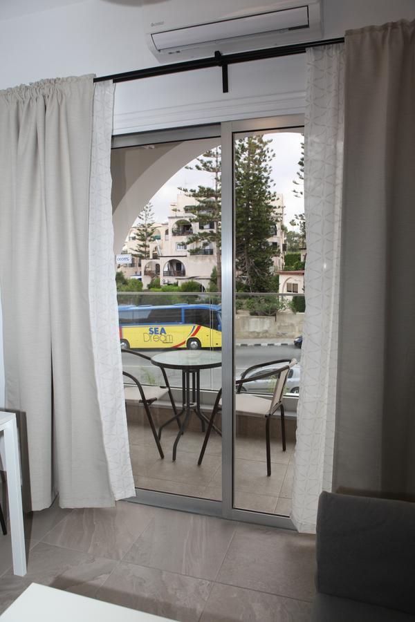 Polyxeni Hotel Apartments Limassol Exterior foto